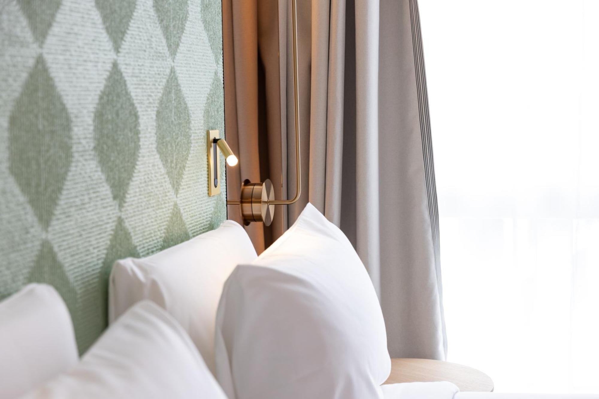 Hotel Kyriad Prestige Paris Asnieres ภายนอก รูปภาพ
