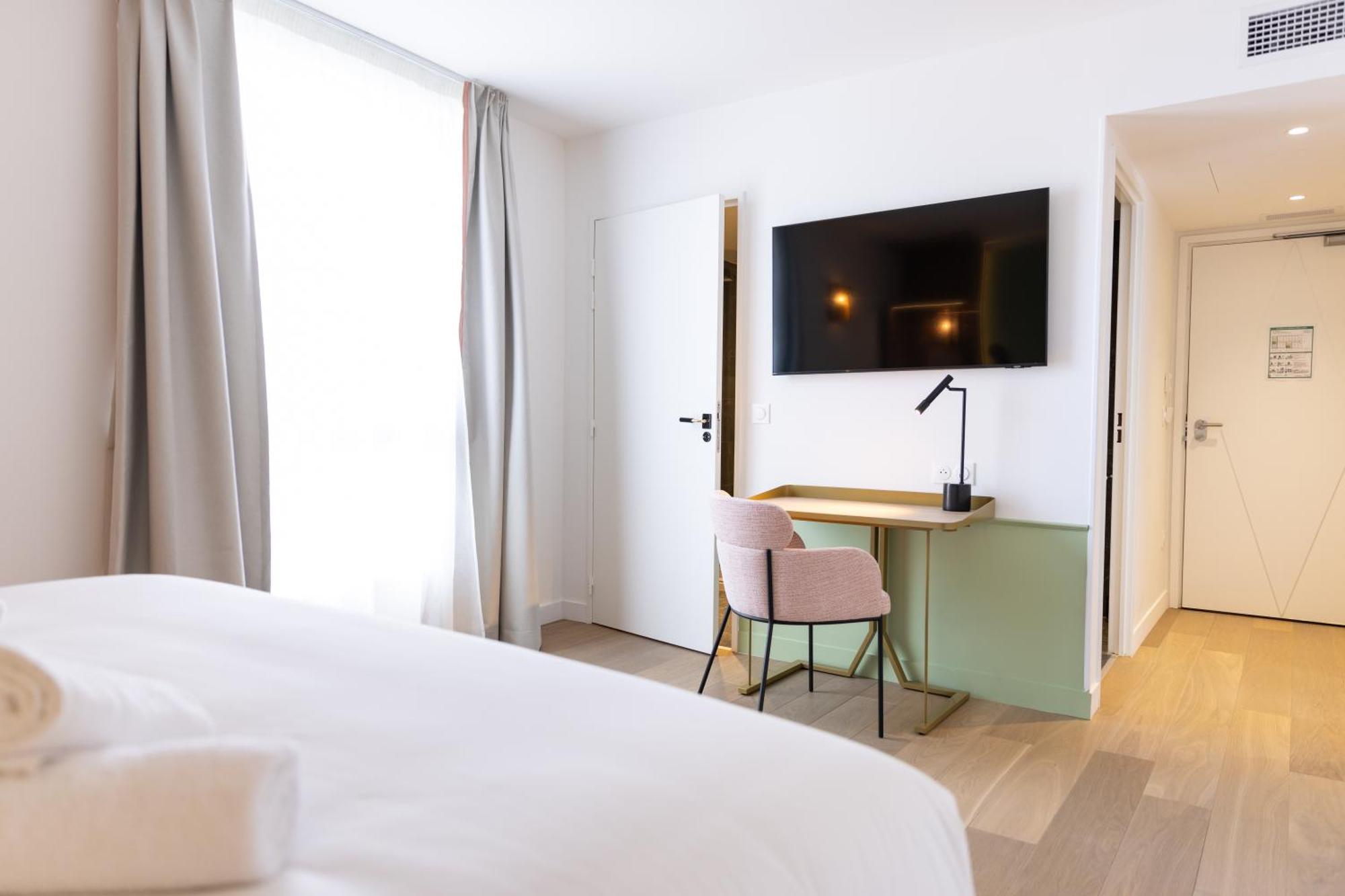 Hotel Kyriad Prestige Paris Asnieres ภายนอก รูปภาพ