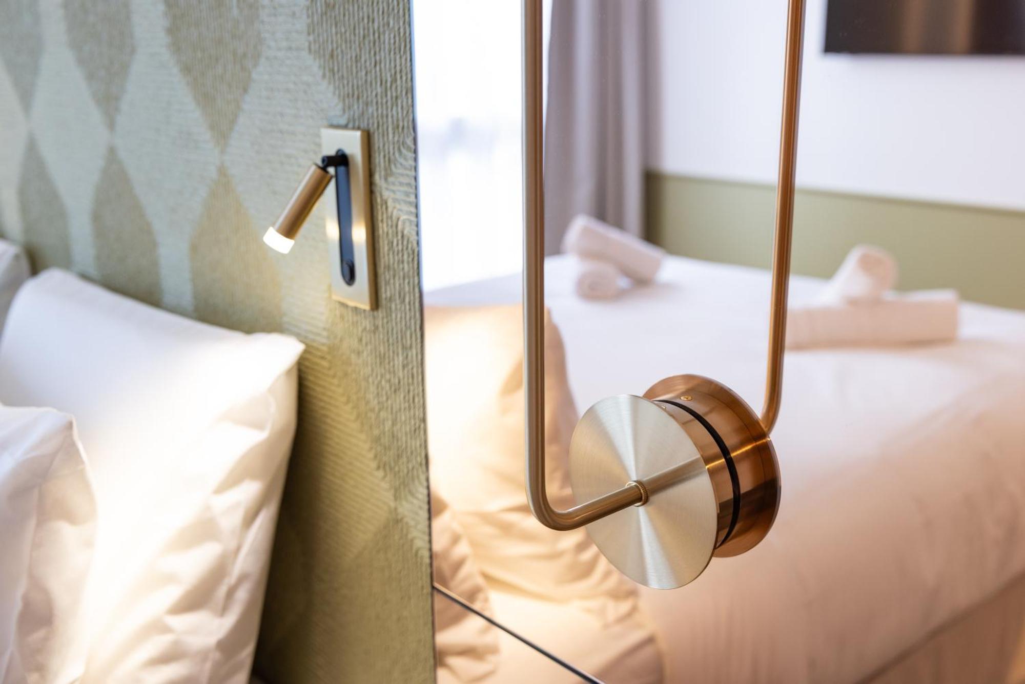 Hotel Kyriad Prestige Paris Asnieres ภายนอก รูปภาพ